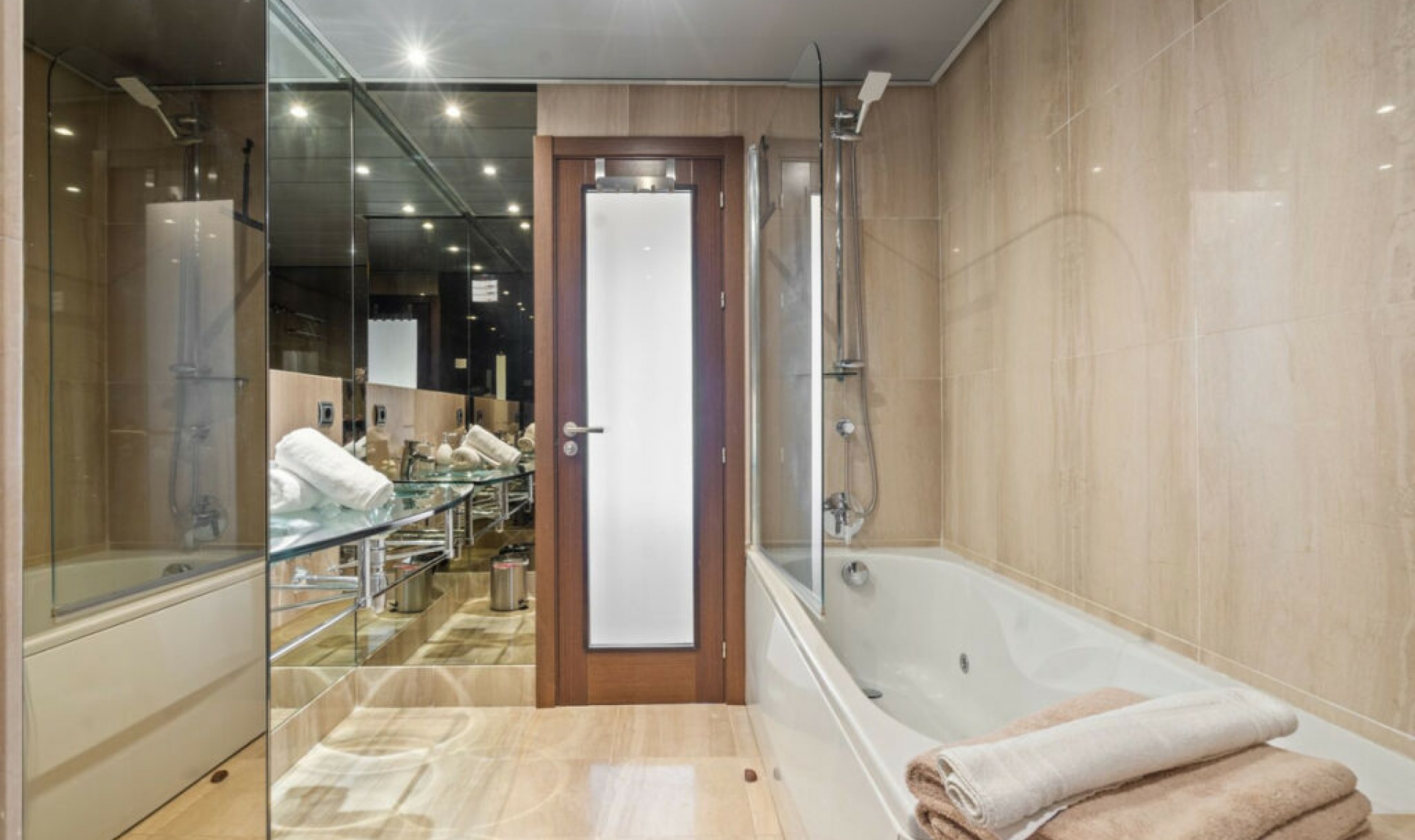 Další prodej - Apartment -
New Golden Mile