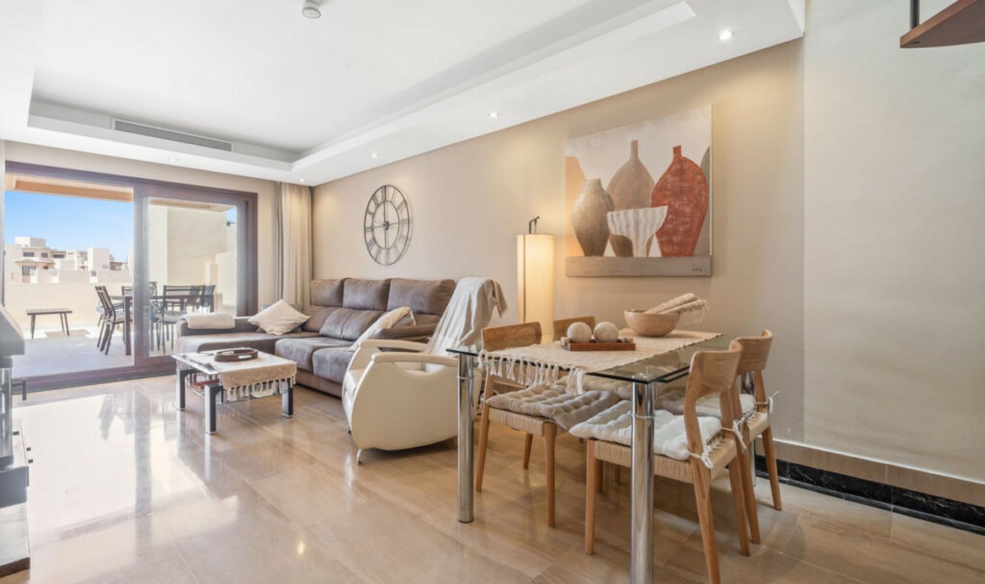 Další prodej - Apartment -
New Golden Mile