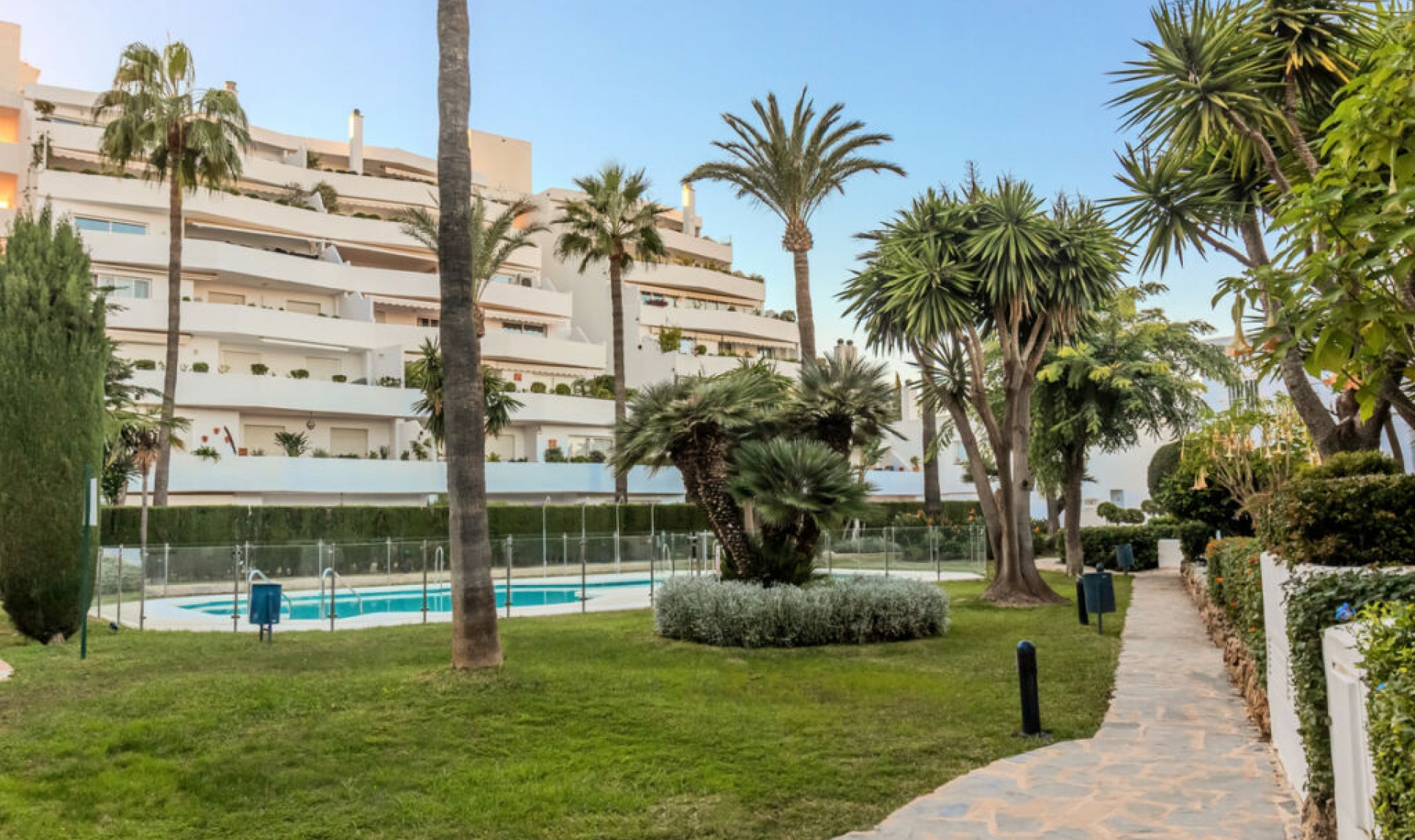 Další prodej - Apartment -
Nueva Andalucía