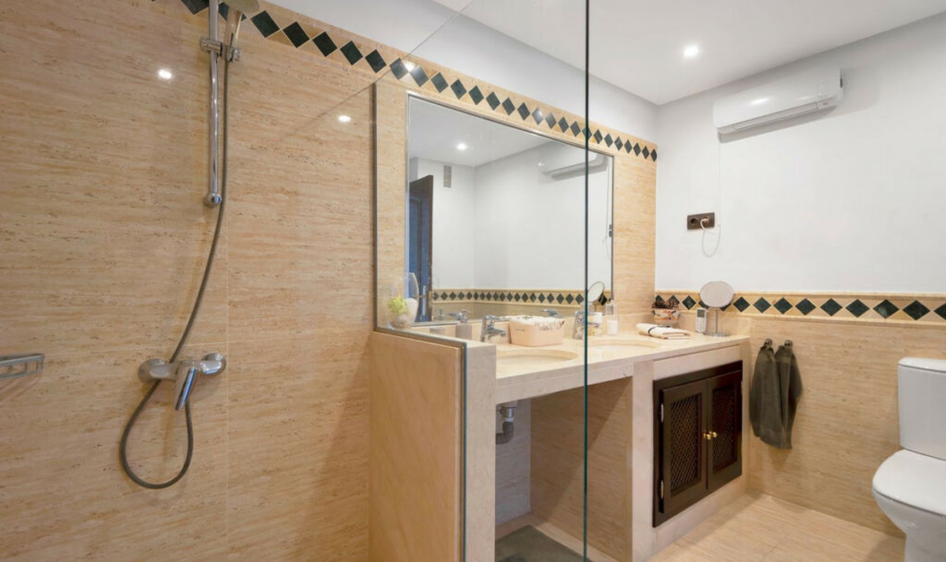 Další prodej - Apartment -
Ojén