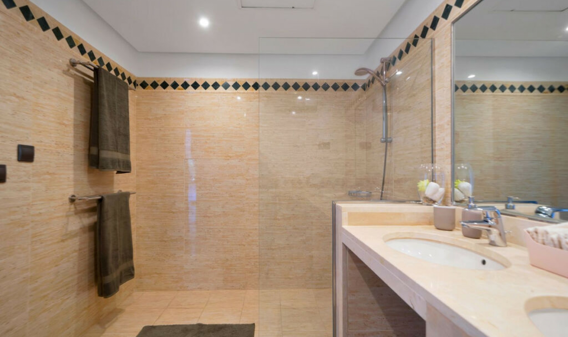 Další prodej - Apartment -
Ojén