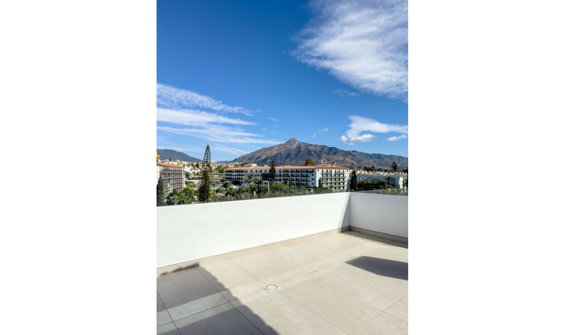Další prodej - Apartment -
Puerto Banús