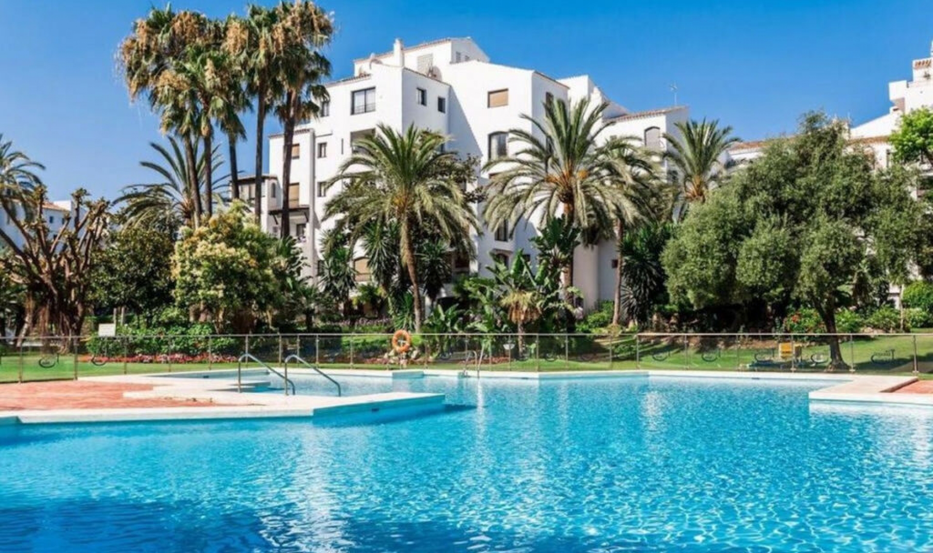 Další prodej - Apartment -
Puerto Banús