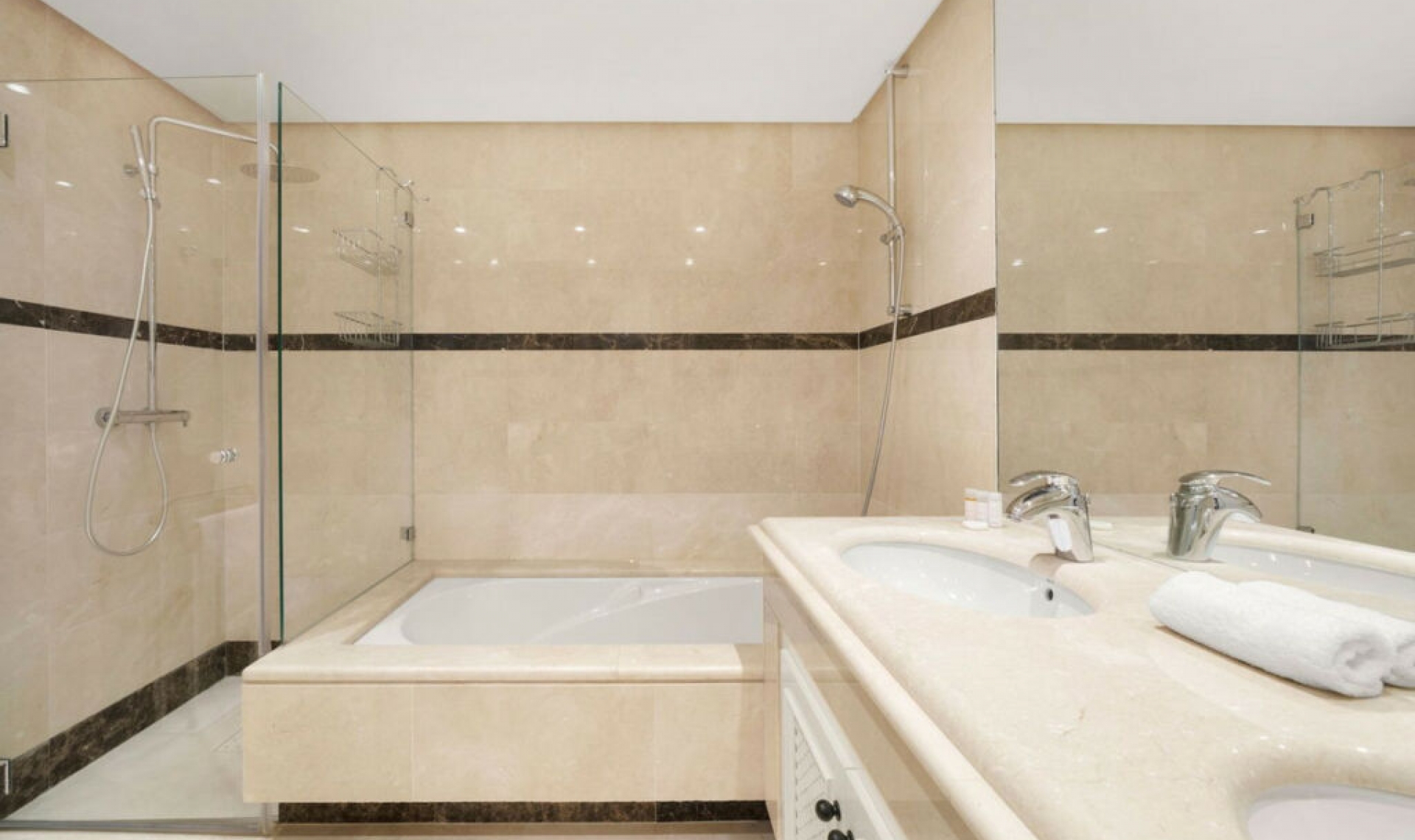 Další prodej - Apartment -
Puerto Banús
