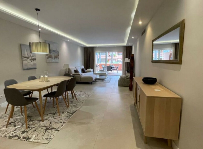 Další prodej - Apartment -
Puerto Banús