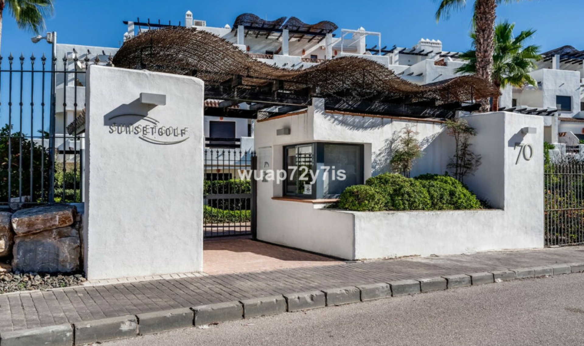 Další prodej - Apartment -
Selwo