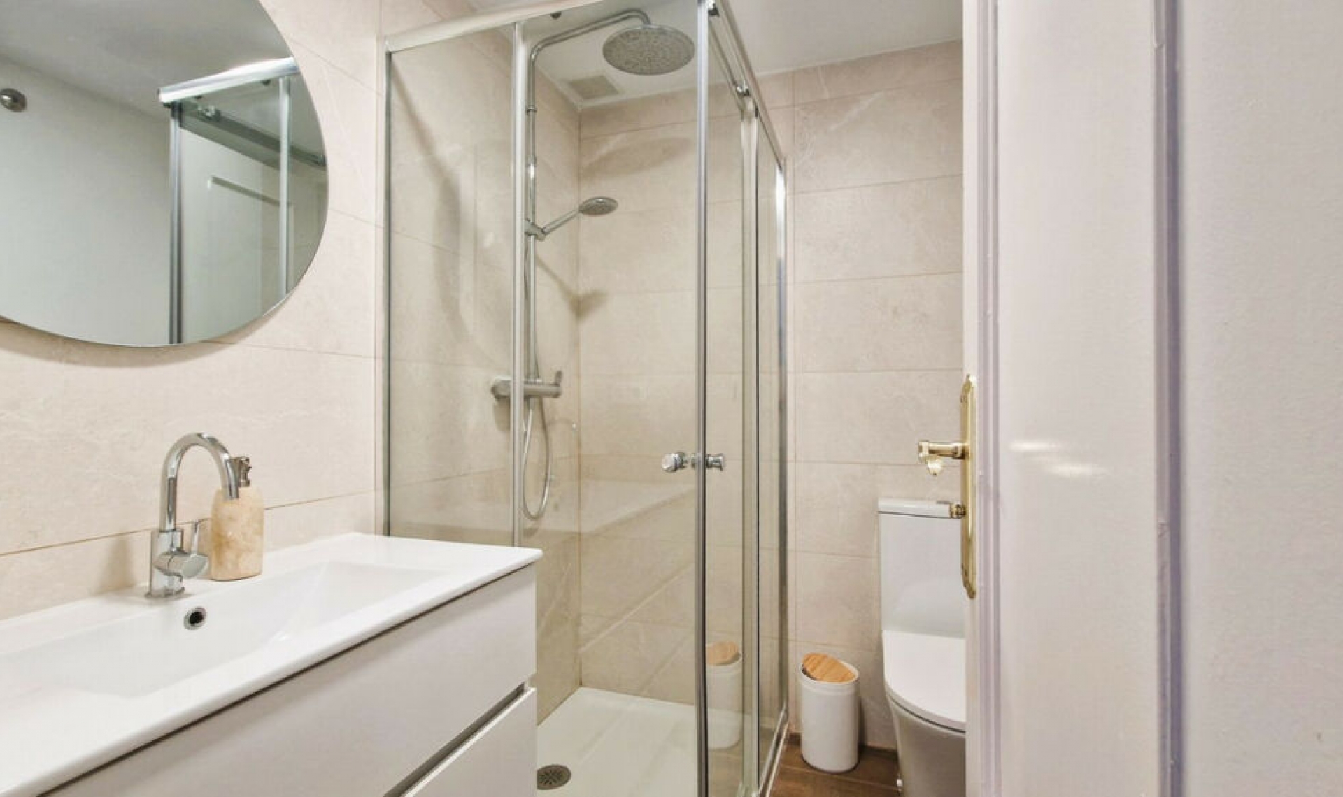 Další prodej - Apartment -
Selwo