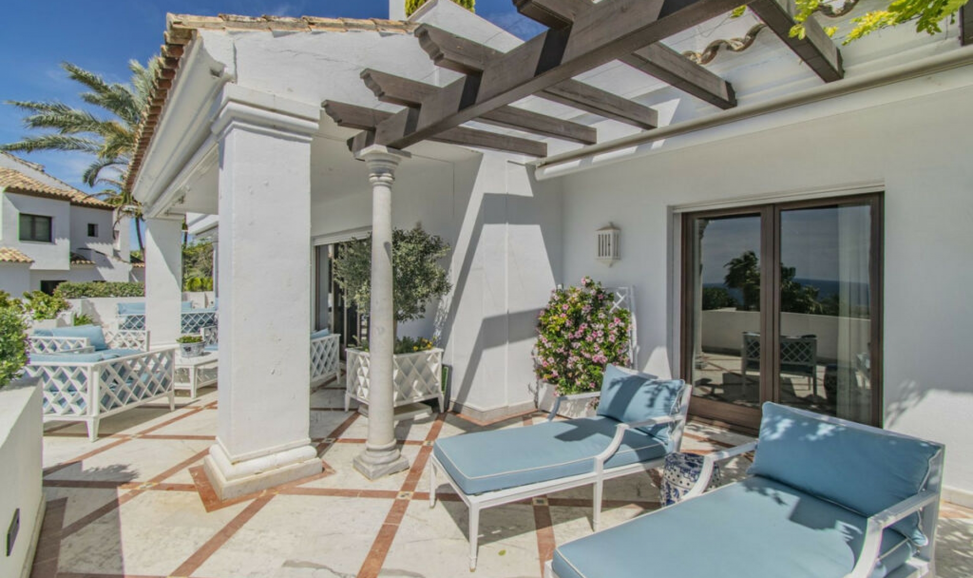 Další prodej - Apartment -
Sierra Blanca