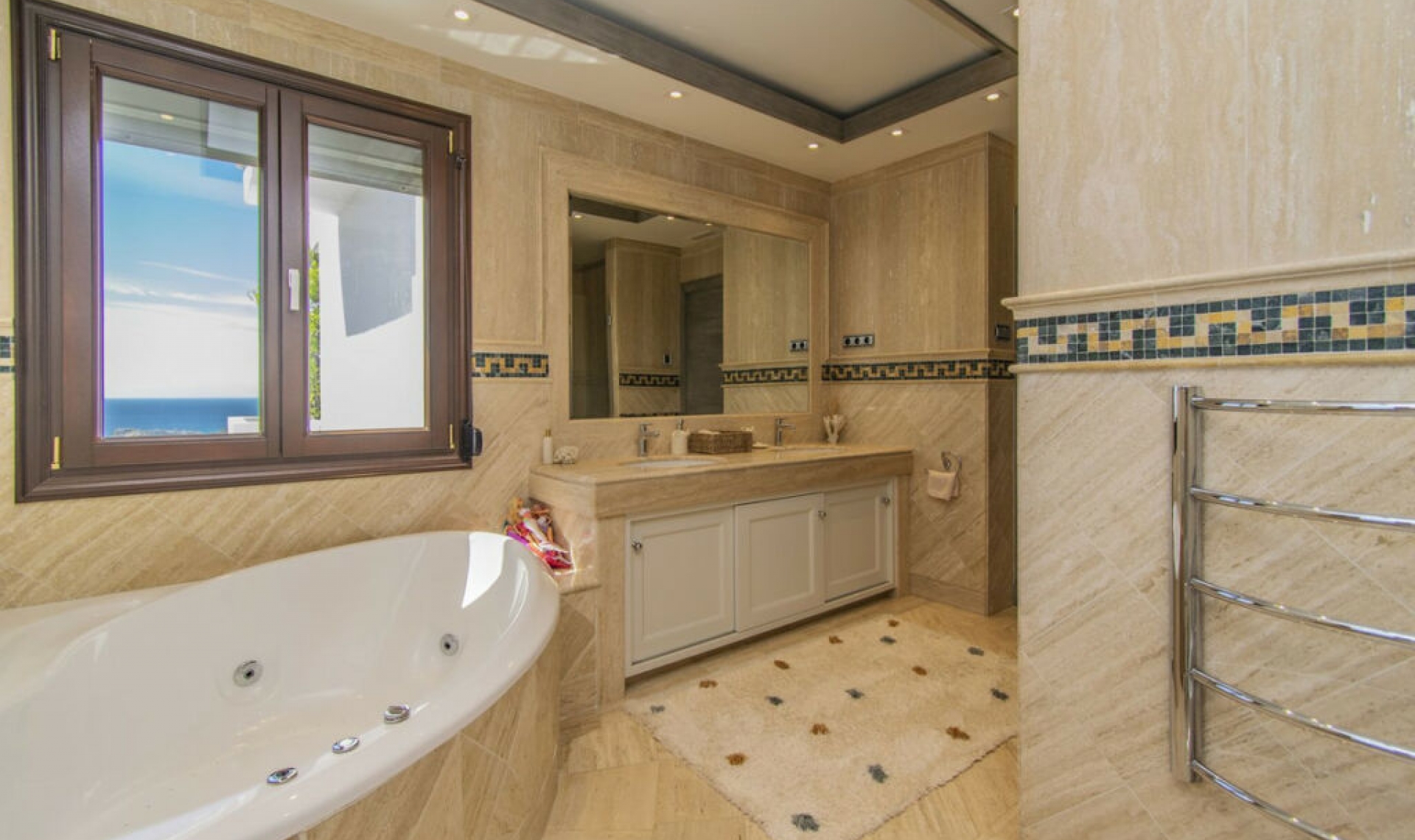 Další prodej - Apartment -
Sierra Blanca