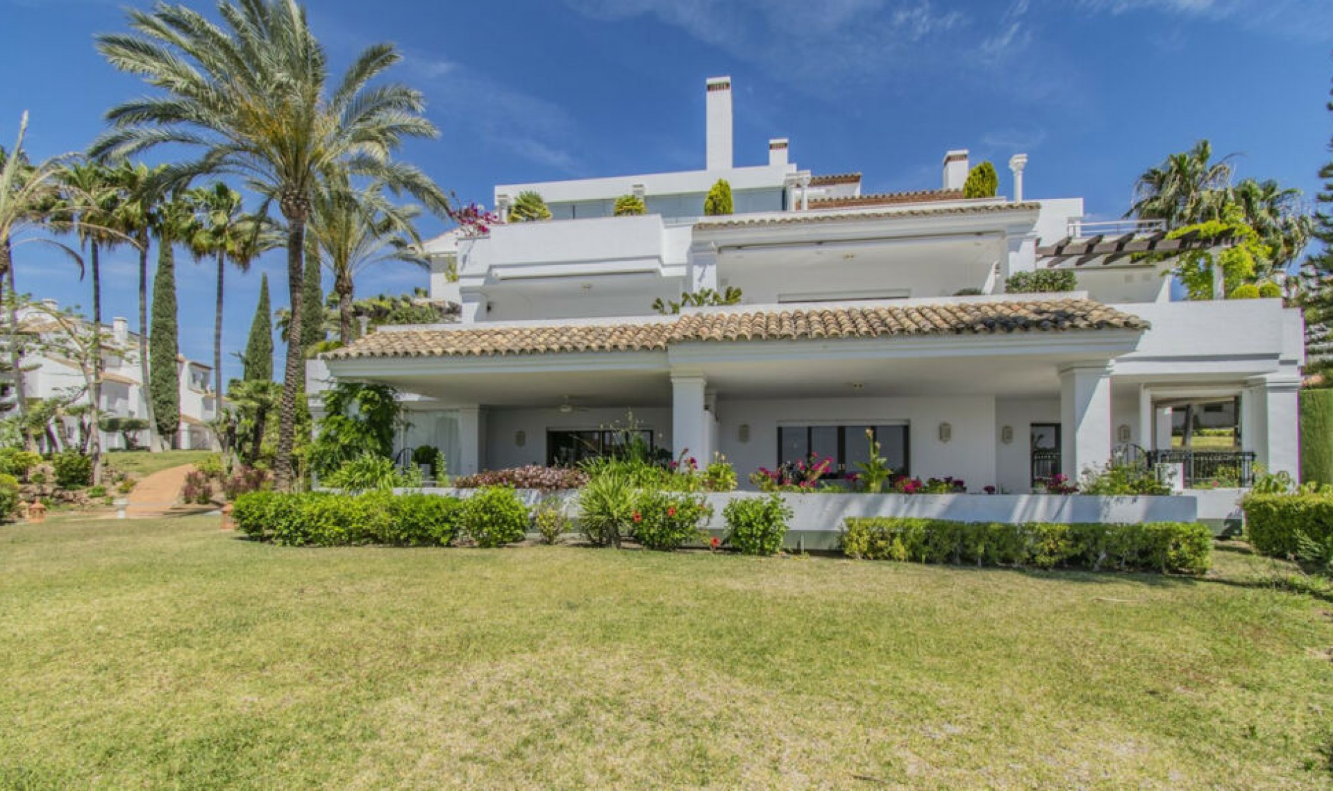 Další prodej - Apartment -
Sierra Blanca