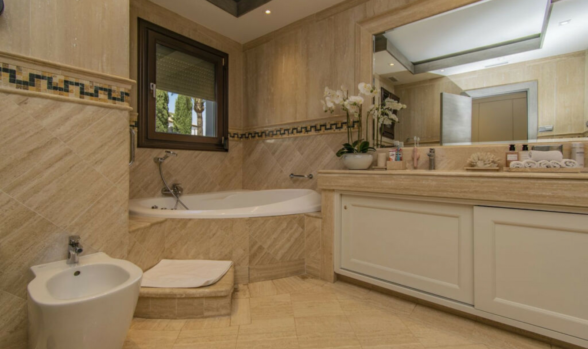 Další prodej - Apartment -
Sierra Blanca