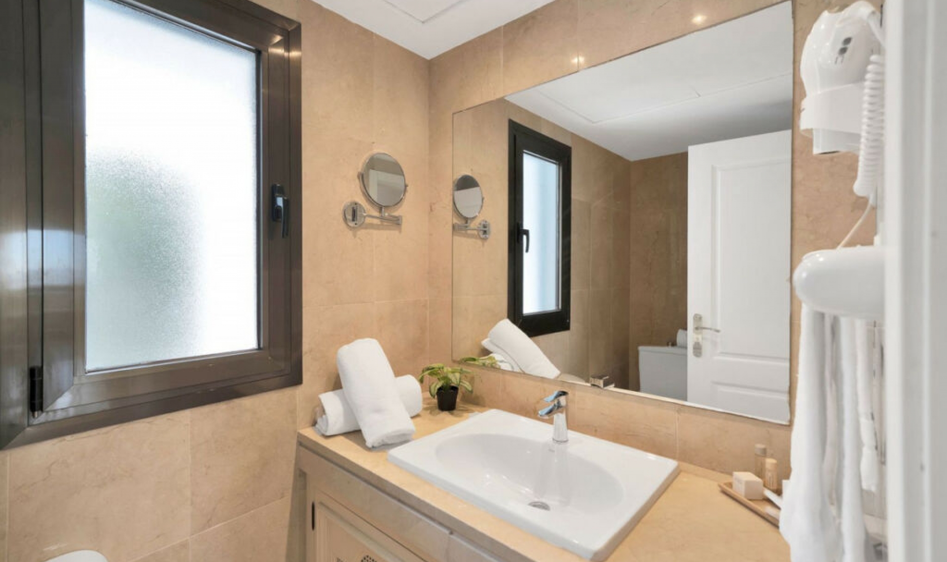 Další prodej - Apartment -
The Golden Mile