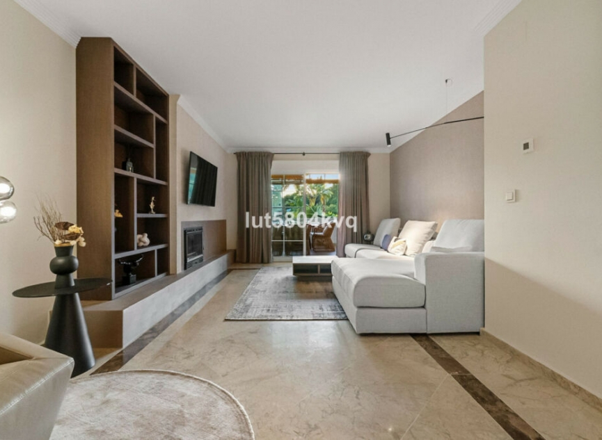 Další prodej - Apartment -
The Golden Mile