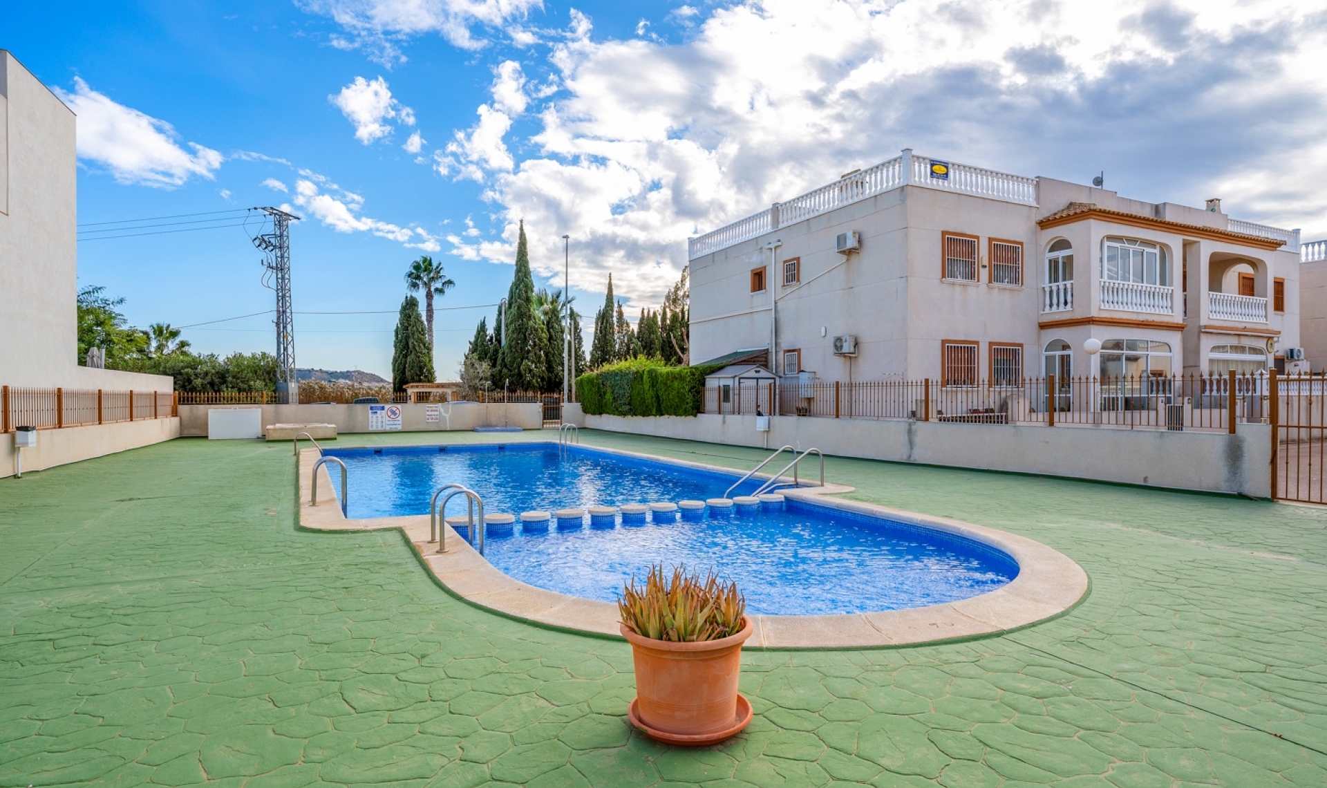 Další prodej -  -
Daya Vieja