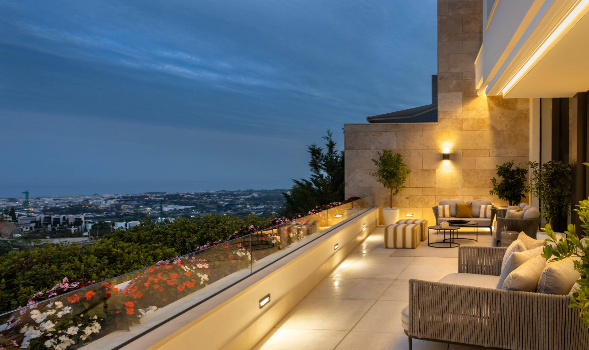 Další prodej - Duplex -
La Quinta