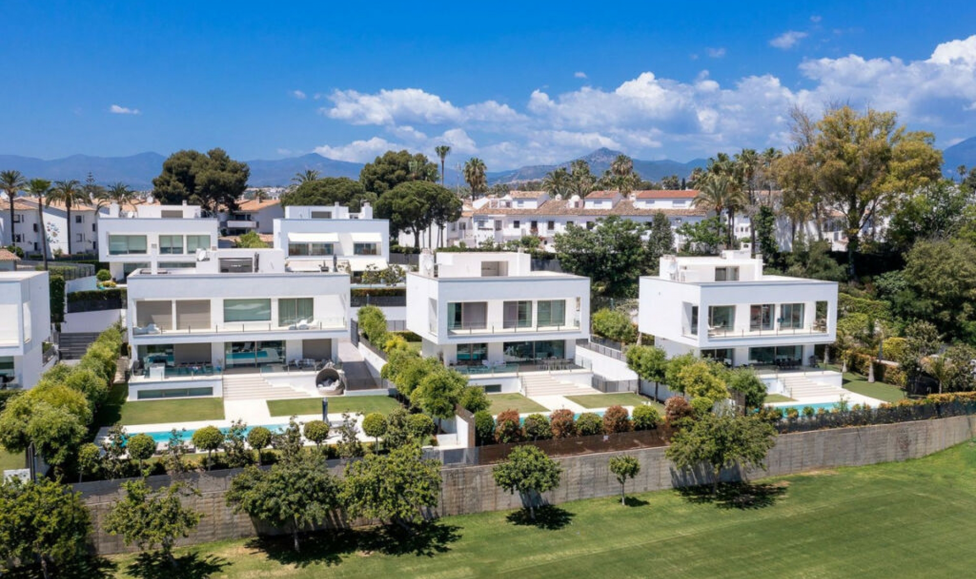 Další prodej -  -
Guadalmina Baja