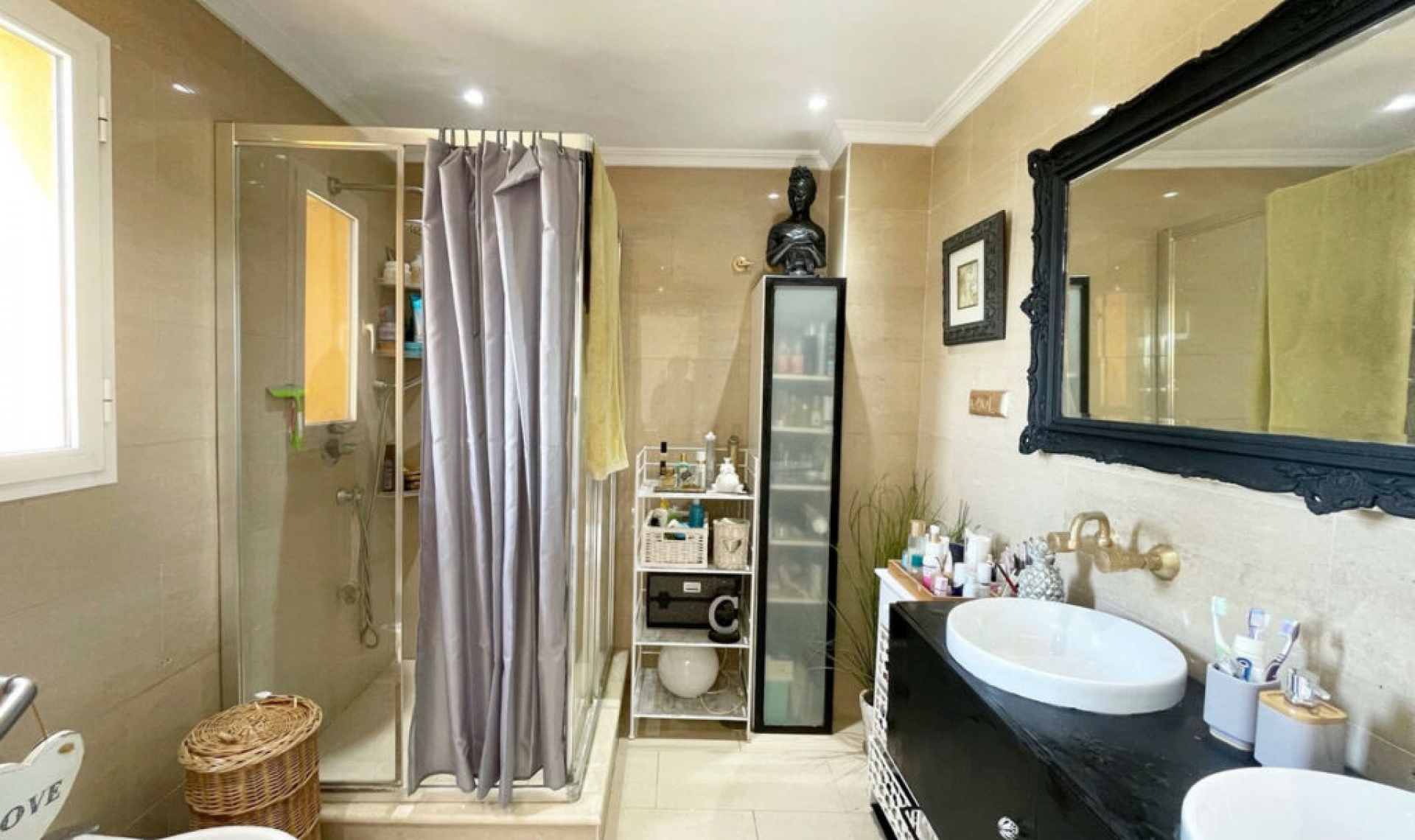 Další prodej -  -
Higueron