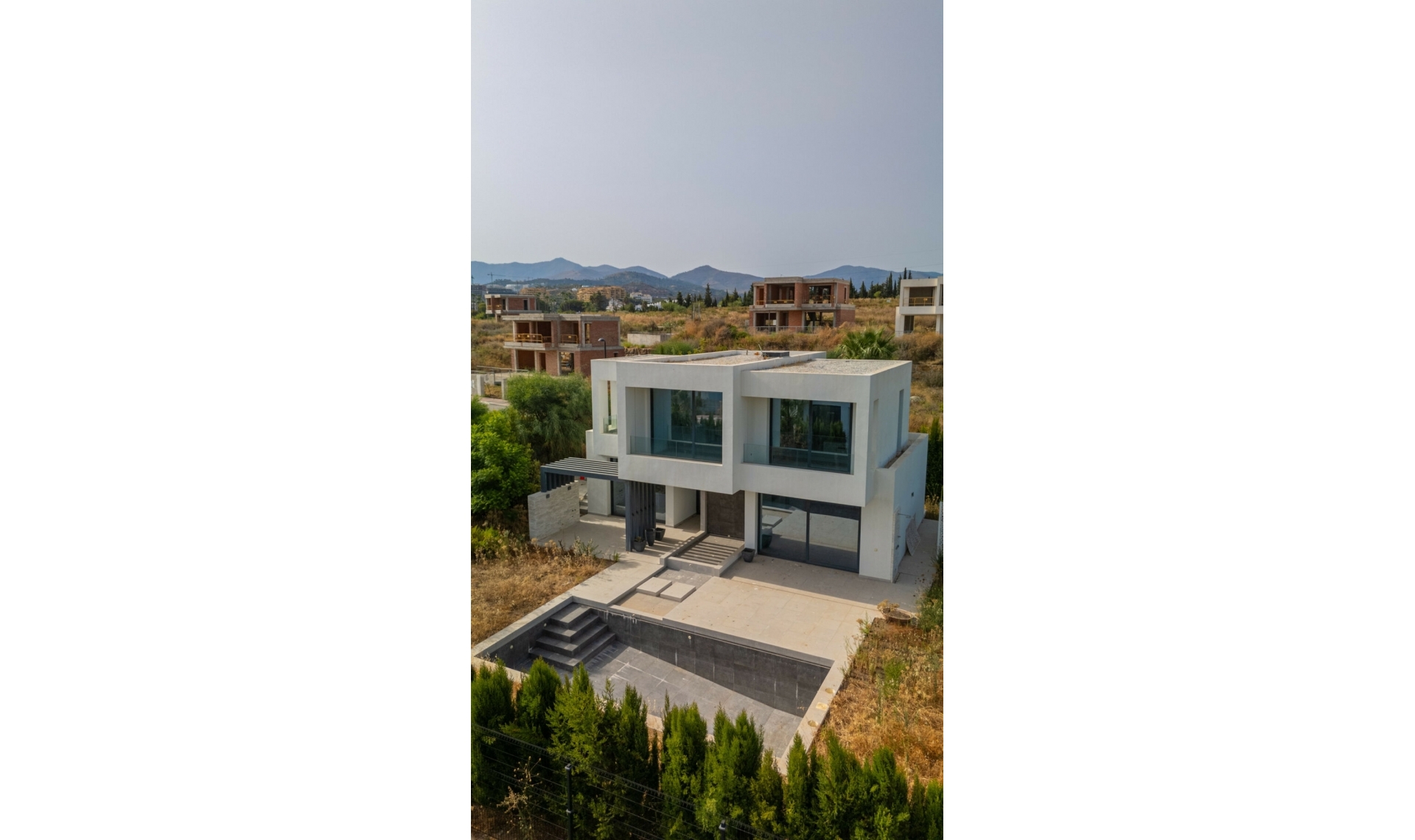 Další prodej -  -
New Golden Mile