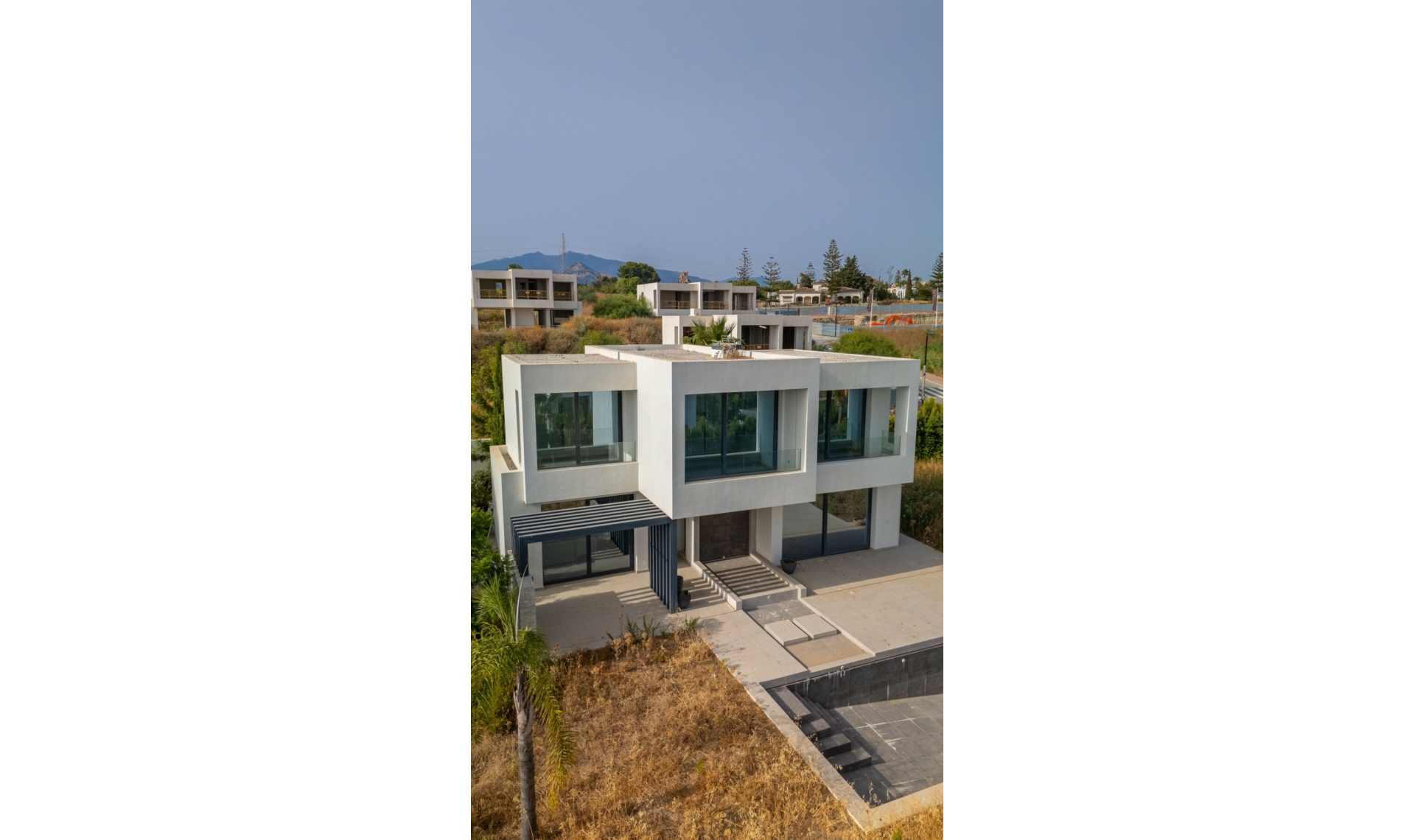 Další prodej -  -
New Golden Mile