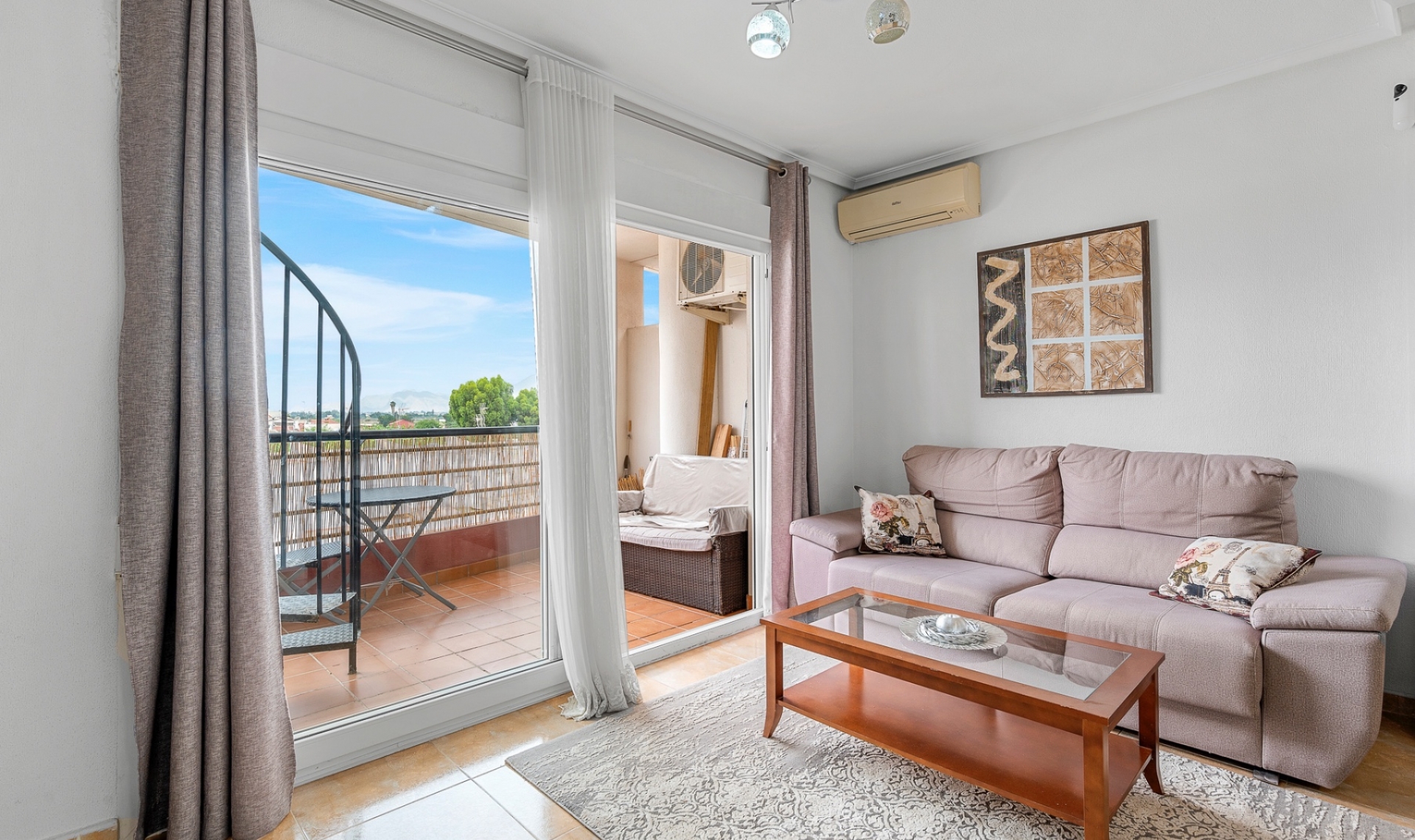 Další prodej - Penthouse -
Almoradí
