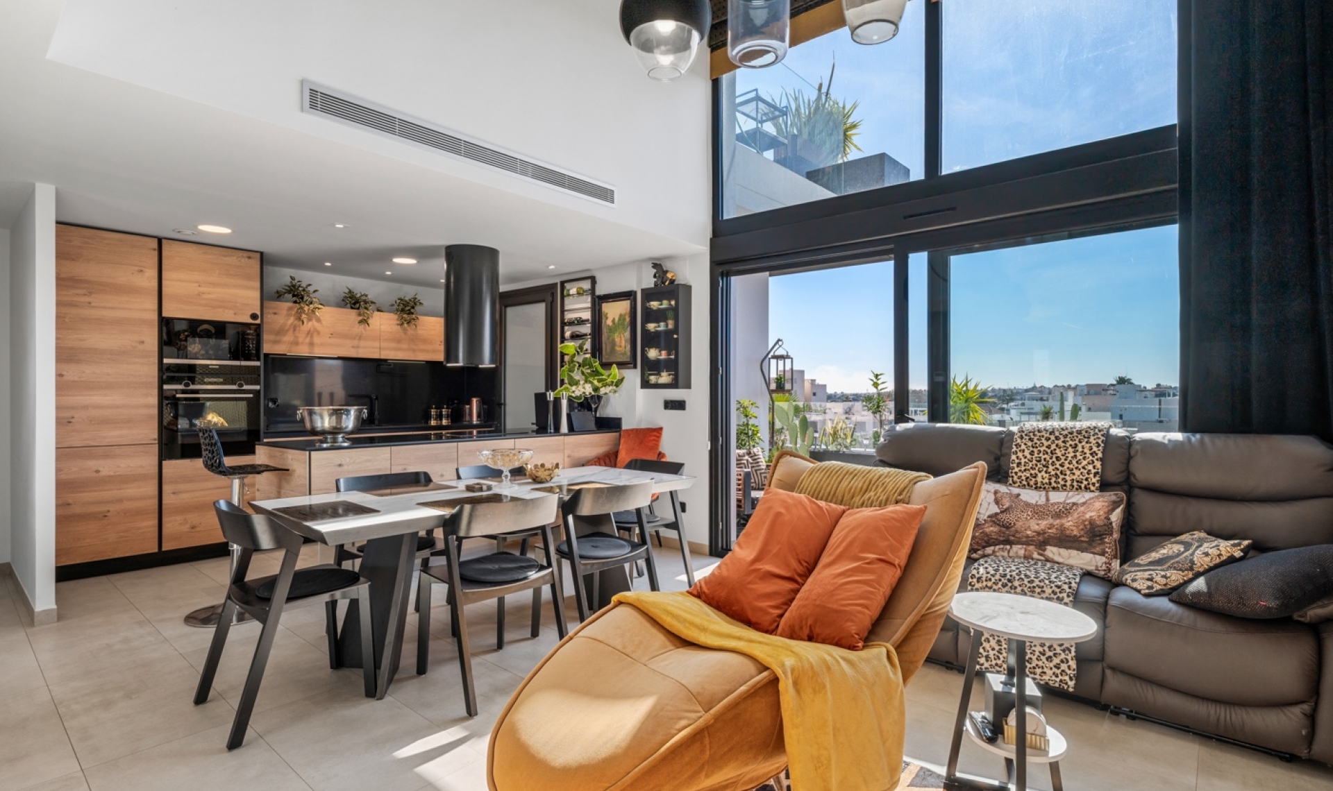 Další prodej - Penthouse -
Villamartín