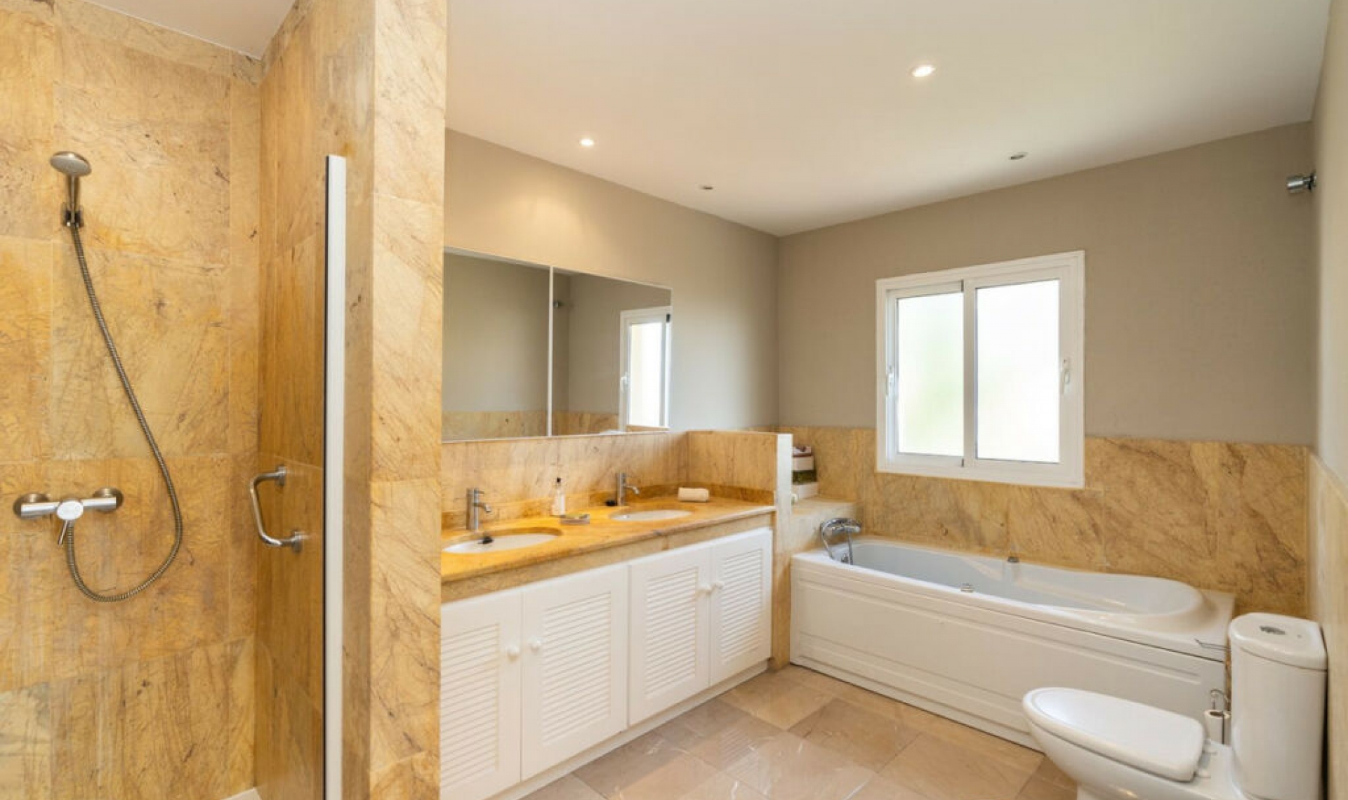 Další prodej -  -
Riviera del Sol