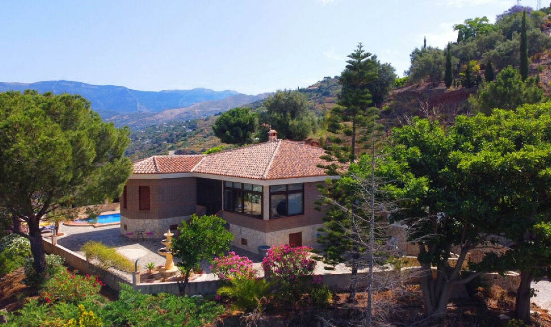 Další prodej -  -
Sayalonga