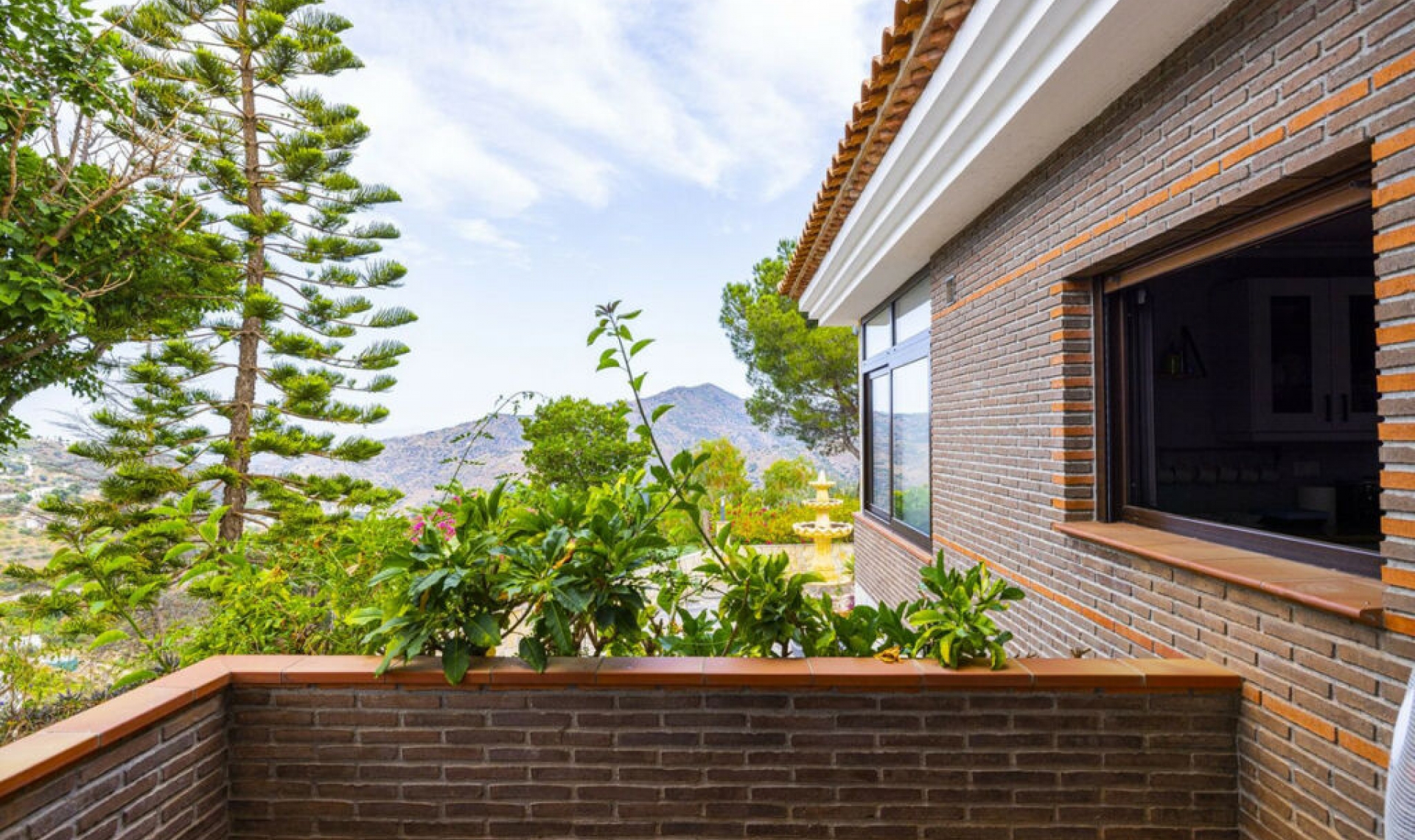 Další prodej -  -
Sayalonga