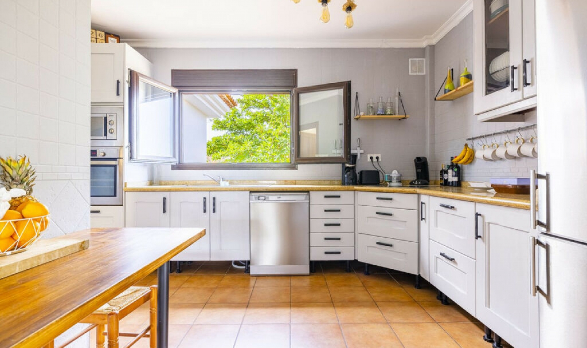 Další prodej -  -
Sayalonga