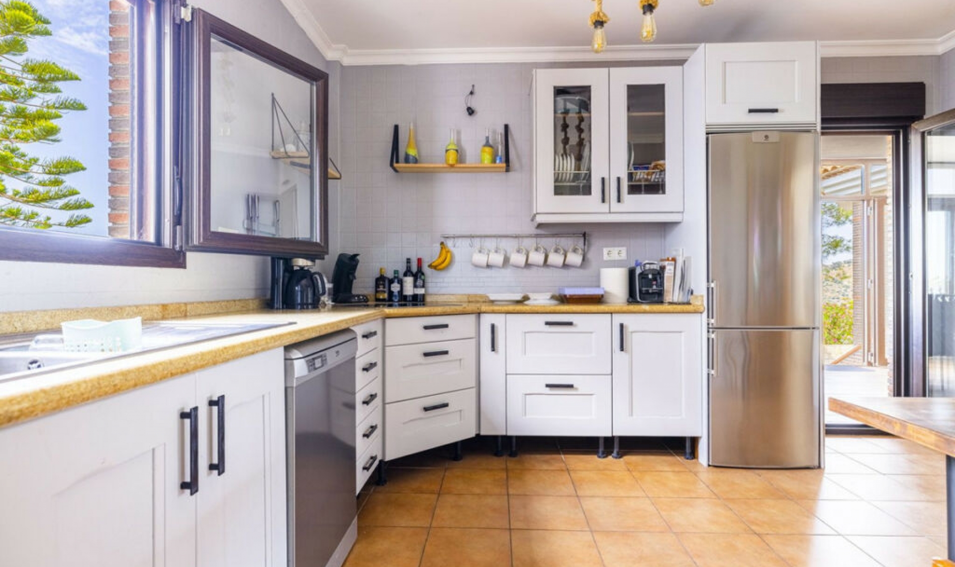 Další prodej -  -
Sayalonga