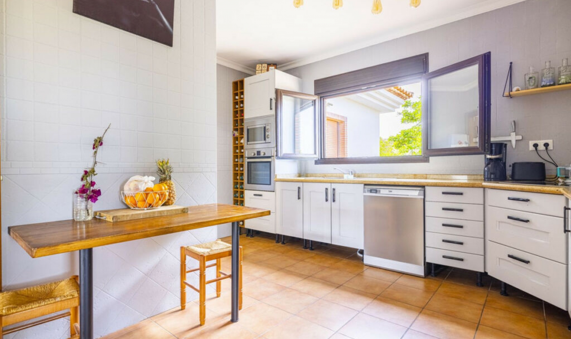 Další prodej -  -
Sayalonga