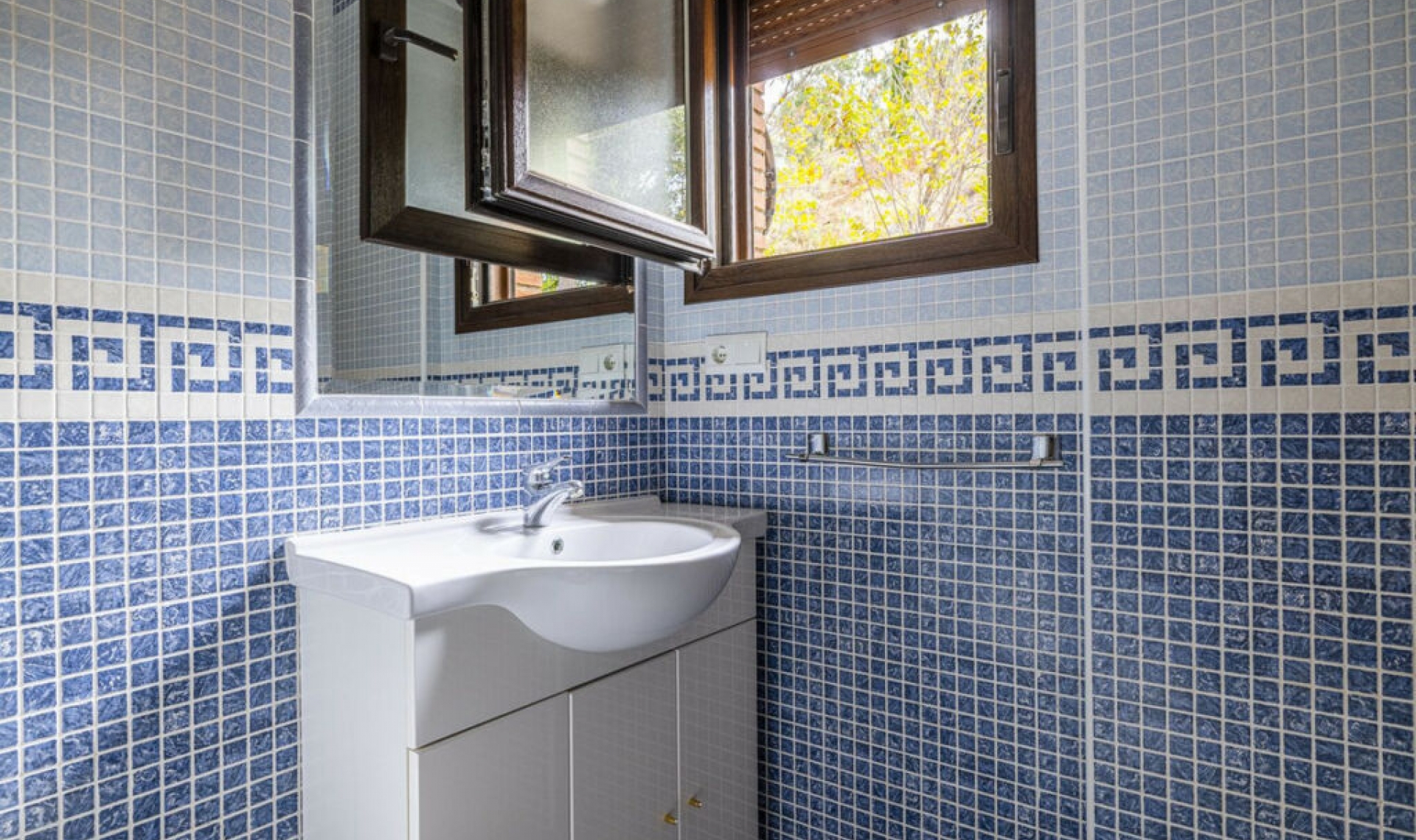 Další prodej -  -
Sayalonga