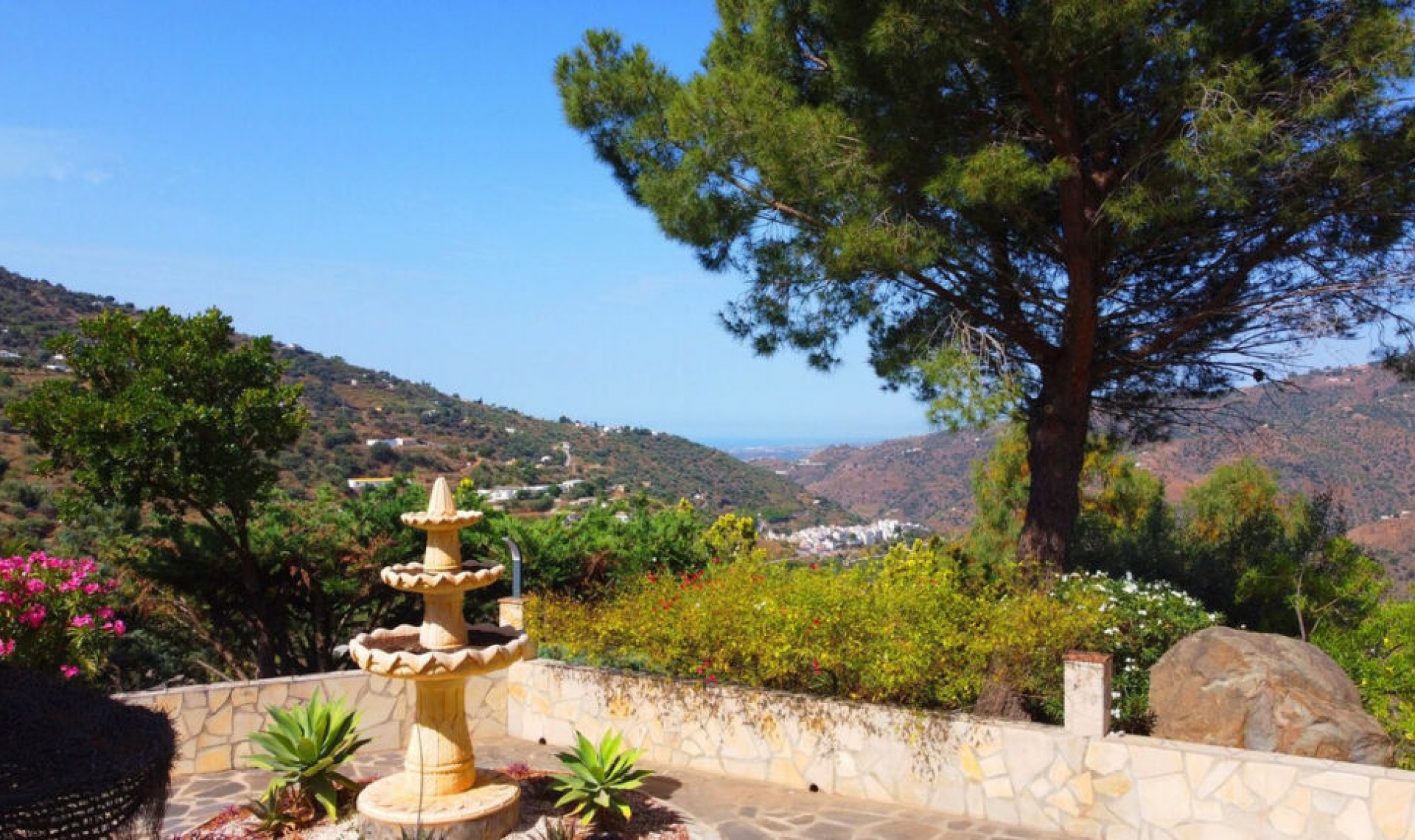 Další prodej -  -
Sayalonga