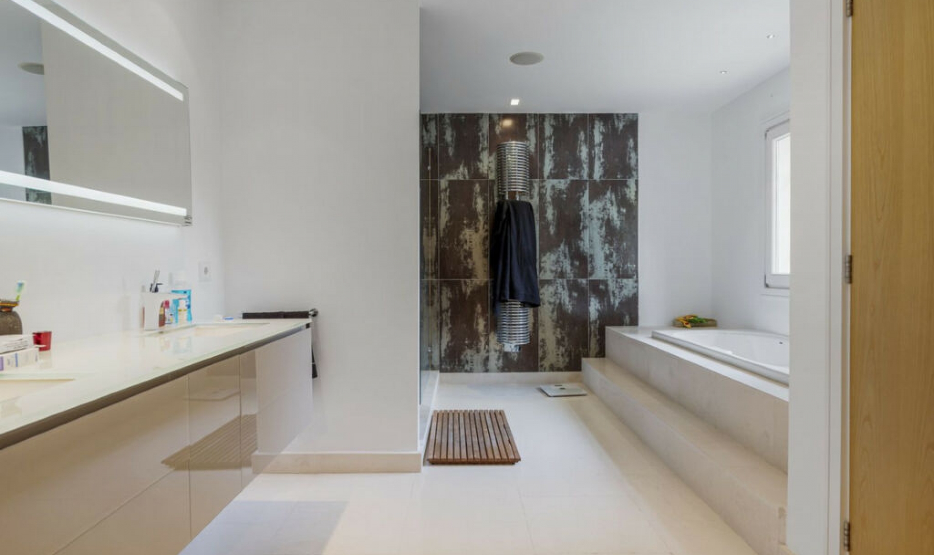 Další prodej -  -
Sotogrande Costa