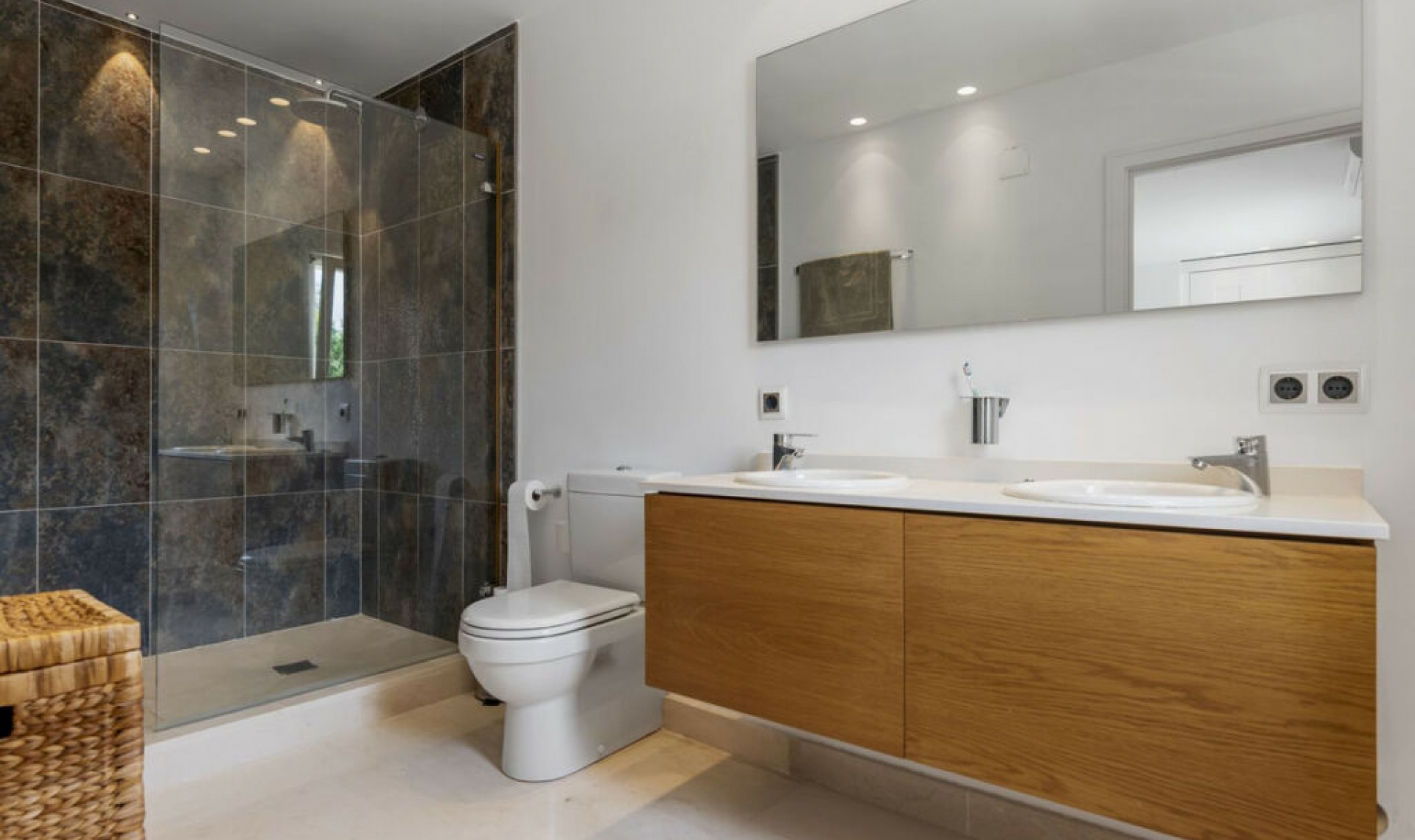 Další prodej -  -
Sotogrande Costa