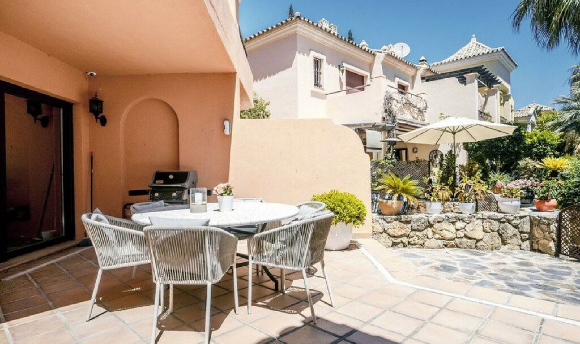 Další prodej -  -
The Golden Mile