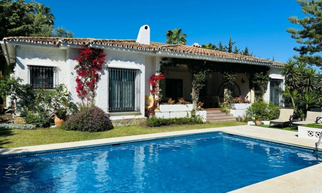 House - Resale - El Paraiso - El Paraiso