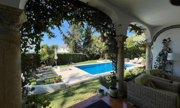 House - Resale - El Paraiso - El Paraiso