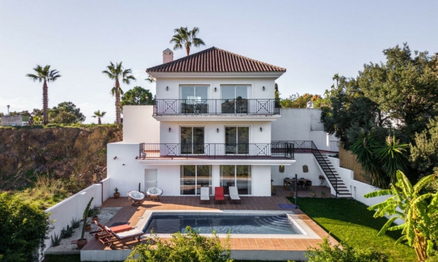 House - Resale - Estepona - Estepona