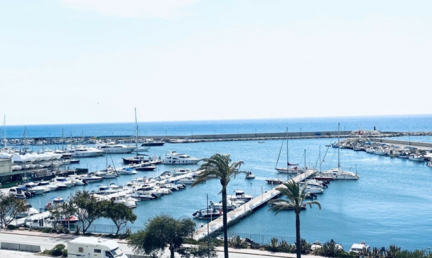 House - Resale - Estepona - Estepona