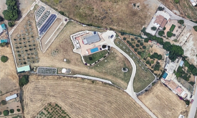House - Resale - Estepona - Estepona