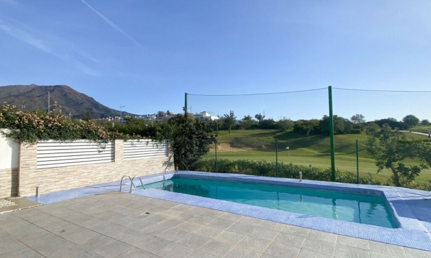 House - Resale - Estepona - Estepona