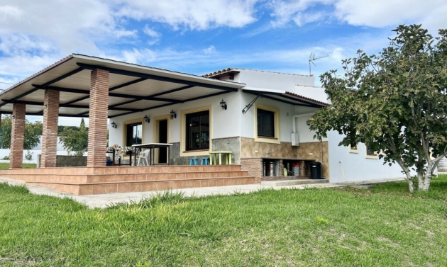 House - Resale - Estepona - Estepona