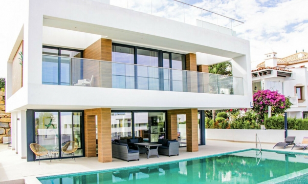 House - Resale - Estepona - Estepona