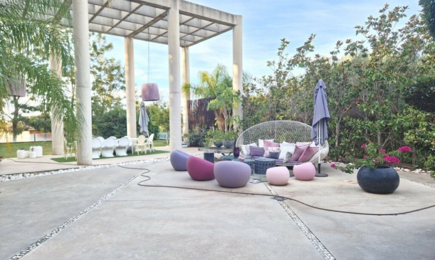 House - Resale - Estepona - Estepona