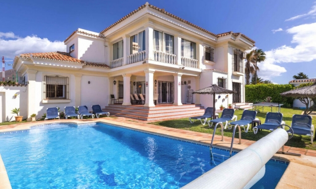 House - Resale - Estepona - Estepona