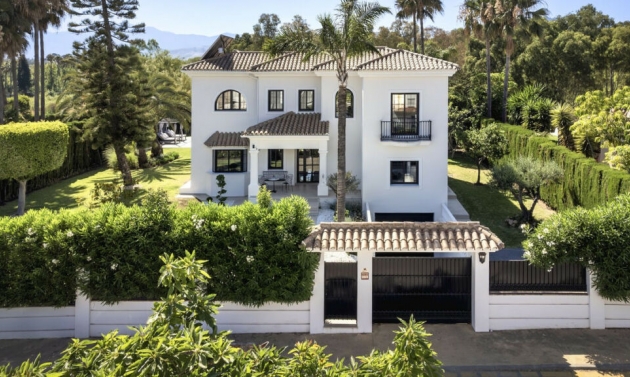House - Resale - Estepona - Estepona