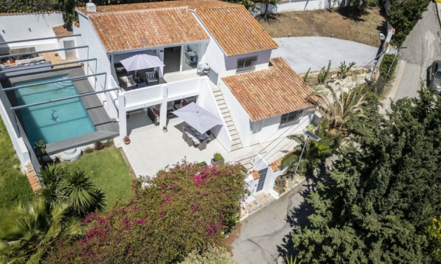 House - Resale - Estepona - Estepona