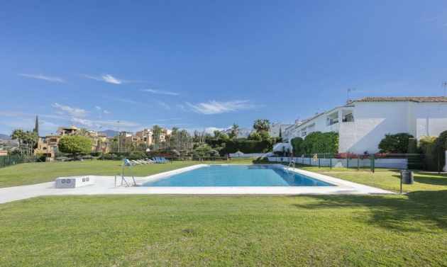 House - Resale - Estepona - Estepona
