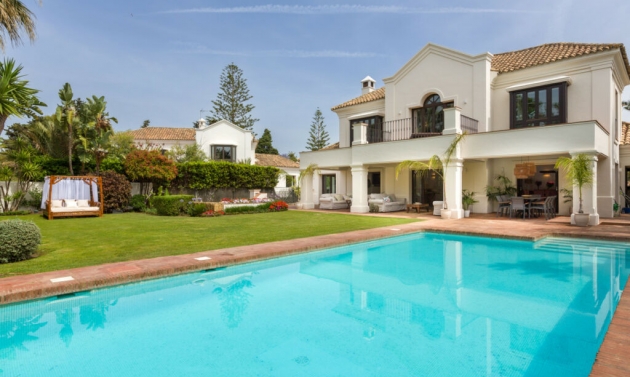 House - Resale - Estepona - Estepona